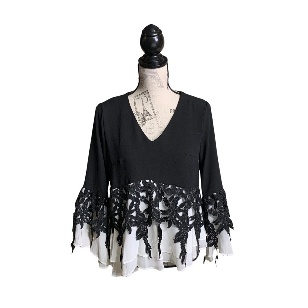 YaYa &Co M Black and White Ruffled Blouse with V-Neck and 3/4 Sleeves - Picture 2 of 7